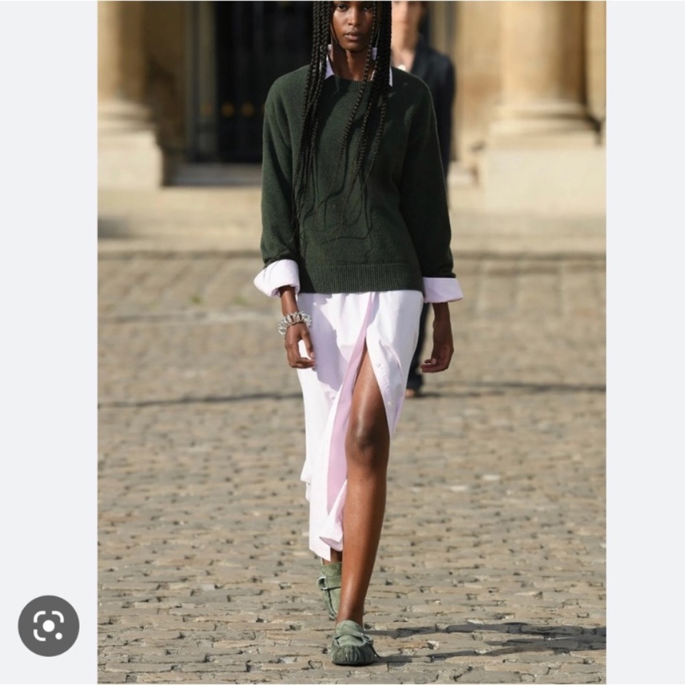 Gucci Green Suede Horsebit Moccasins with Pink Accent - Picture 2 of 7